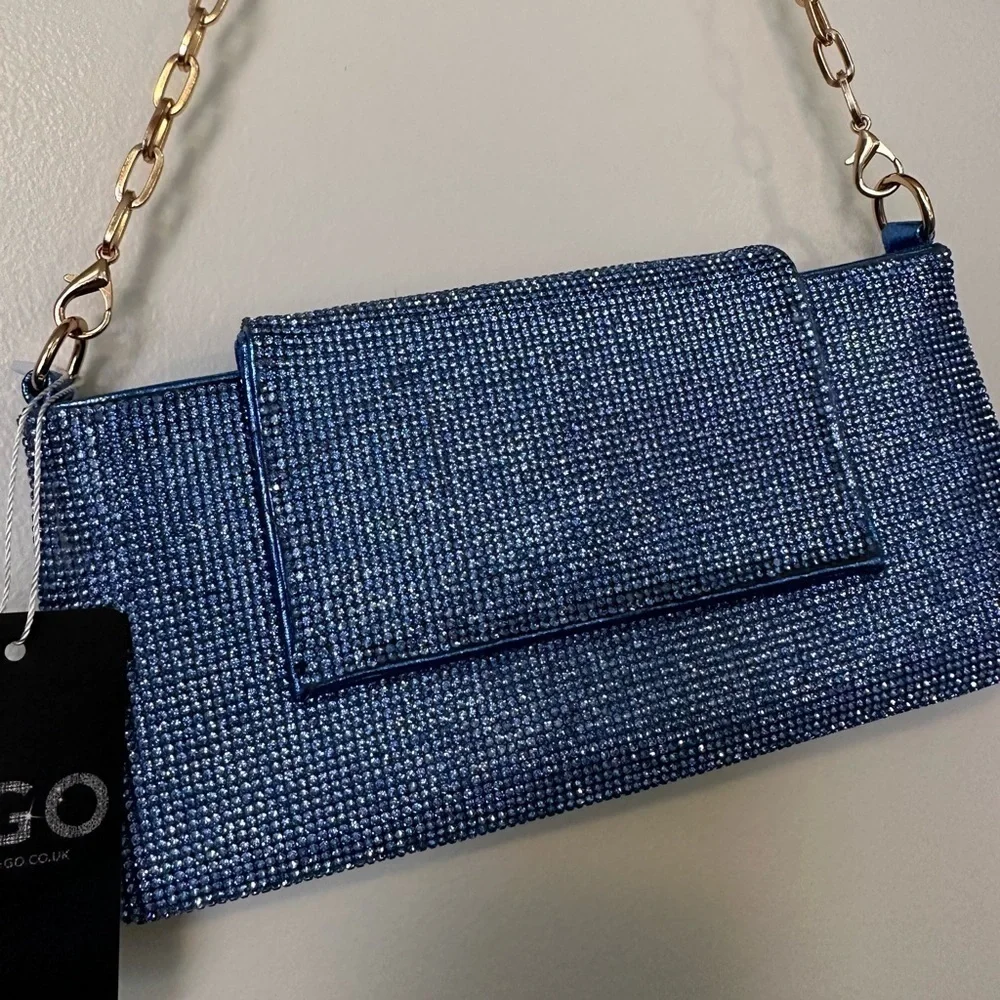 NWT BOXING CHAIN STRAP DETAIL RECTANGLE SHAPED SHOULDER BAG IN BLUE DIAMANTE